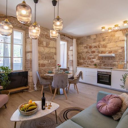 Apartments Mali Raj Komiža מראה חיצוני תמונה