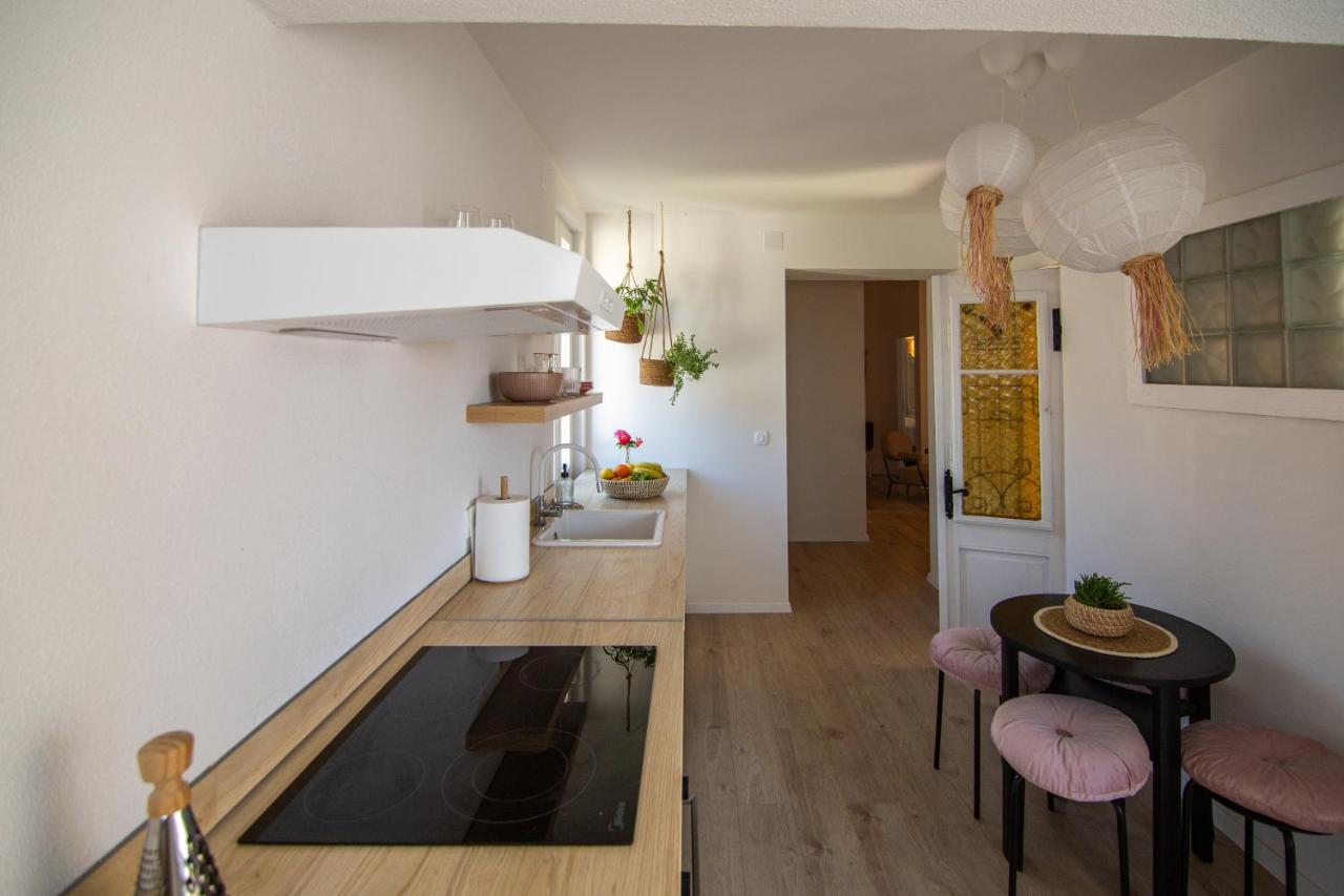 Apartments Mali Raj Komiža מראה חיצוני תמונה