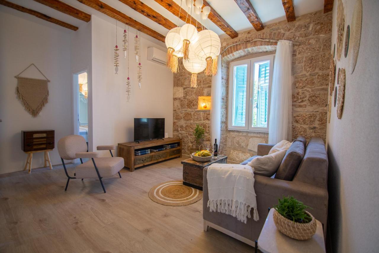Apartments Mali Raj Komiža מראה חיצוני תמונה