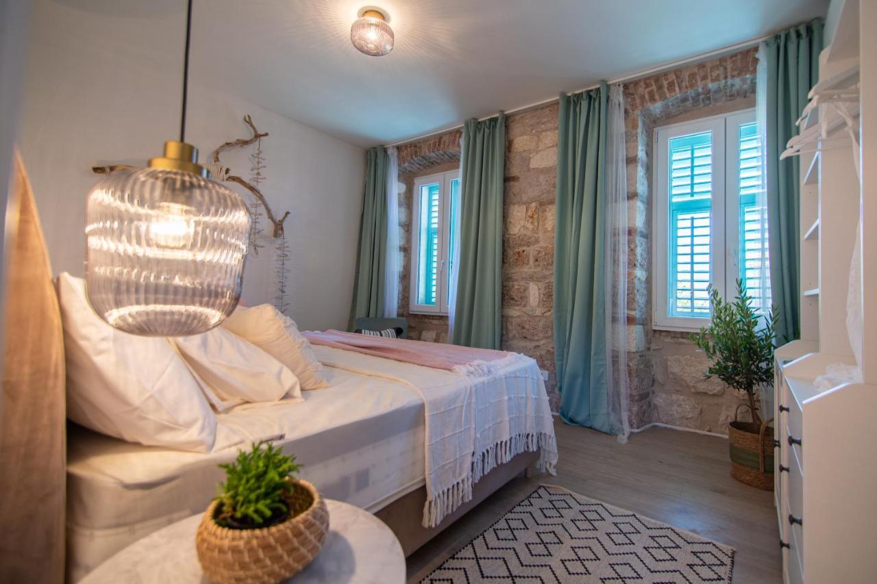 Apartments Mali Raj Komiža מראה חיצוני תמונה