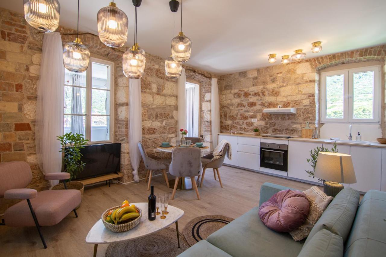 Apartments Mali Raj Komiža מראה חיצוני תמונה
