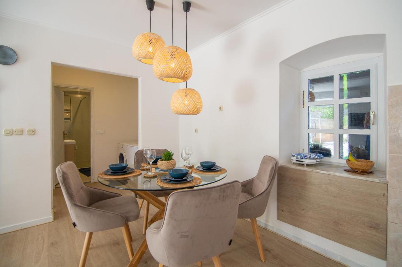 Apartments Mali Raj Komiža מראה חיצוני תמונה