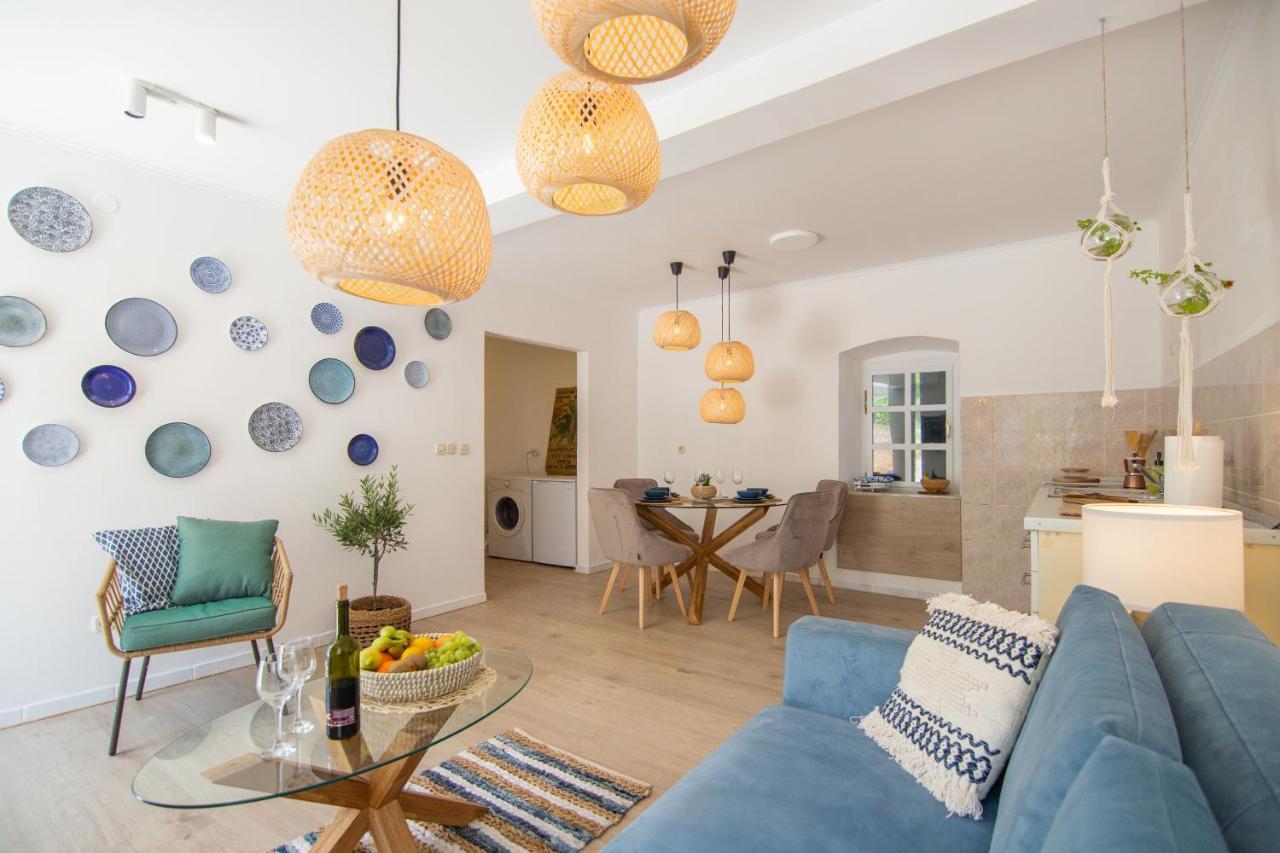 Apartments Mali Raj Komiža מראה חיצוני תמונה